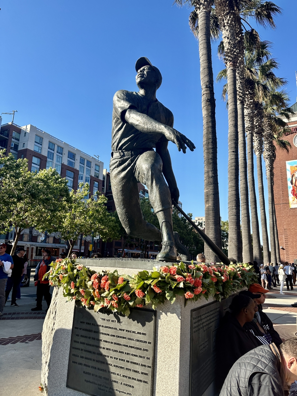 Willie Mays Statue in front of Oracle Park